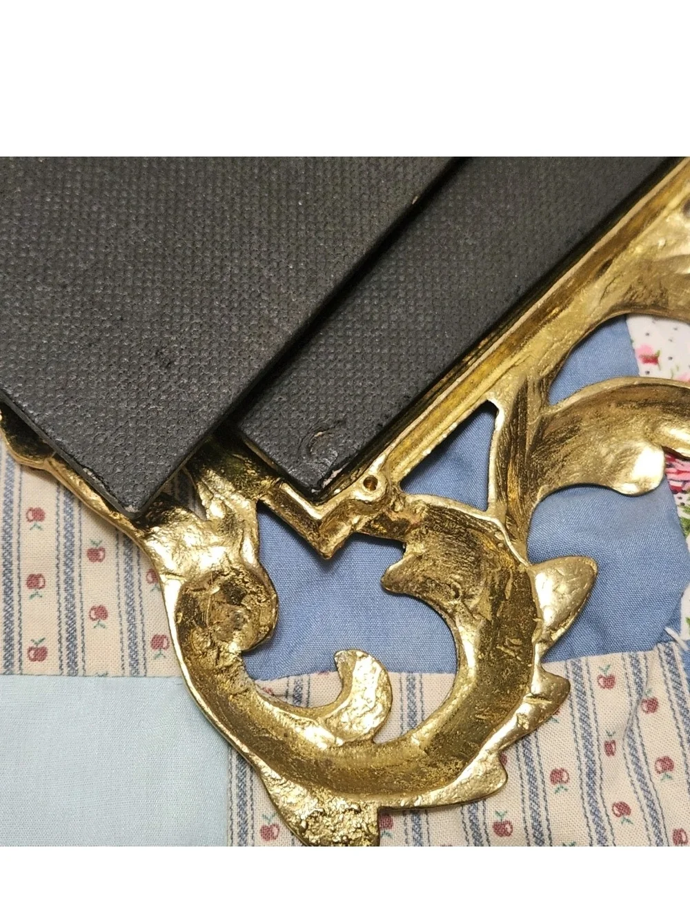 Vtg Antique Rococo Ornate Heavy Brass Gold Tone Easel Picture Frames Victorian